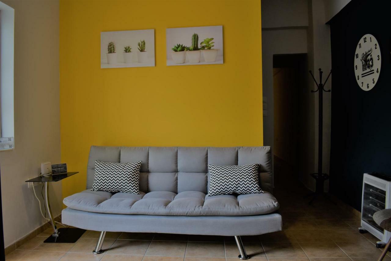 Cozy Apartment In Central Athens Atenas Exterior foto